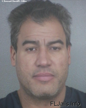 Luis  Figueroa Mugshot