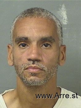 Luis  Figueroa Mugshot