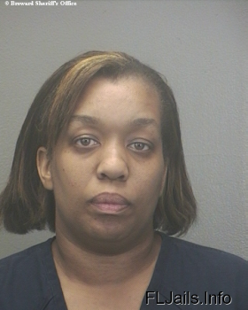 Lynndora Mae Younger Mugshot