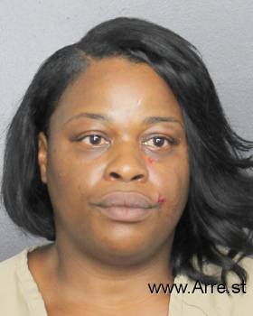 Latosha Lavette Hughes Mugshot