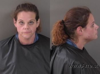 Laura Michelle Davis Mugshot