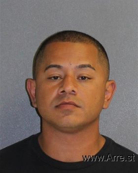 Luis  Valentin Mugshot