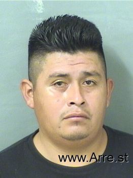 Reyes C Hernandez Mugshot