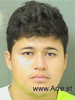 Roberto Carlos Hernandezralda Mugshot