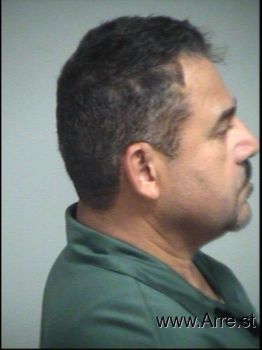 Roberto  Santiago Mugshot