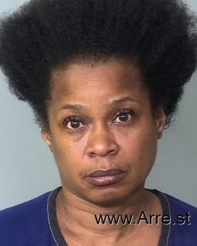 Serena D Green Mugshot