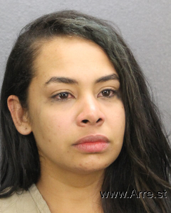 Adielsie De La Rosa Arrest Mugshot