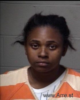 Tyanna Shanea Hills Mugshot