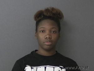 Reshyne Robinson Arrest Mugshot