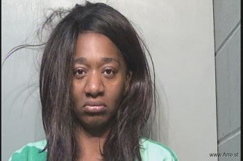 Tyneisha Renee Simpson Mugshot