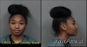 Azailia Taylor Arrest Mugshot
