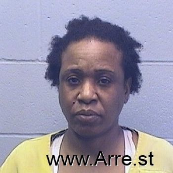 Antoinique  Long Mugshot