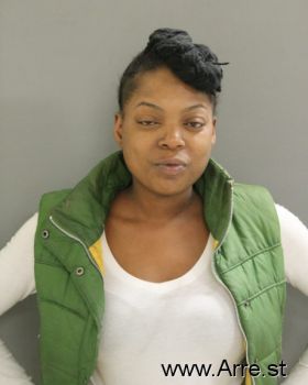 Cassandra L Woods Mugshot