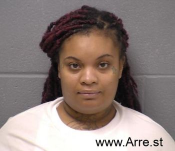 Dominique L Moore Mugshot