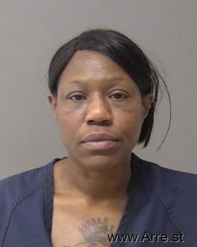 Donnae Michelle Lake Mugshot