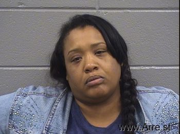 Tanyalaia T Williams Mugshot