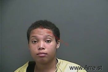 Cyonna Japryce Hizer Mugshot