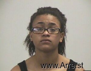 Sommer Lewis Arrest Mugshot