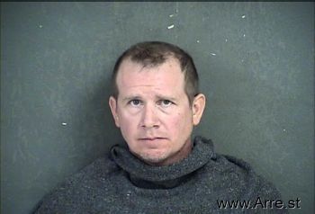 Justin R Lowe Mugshot