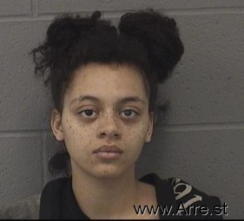 Seaniece Kellyirene Davis Mugshot