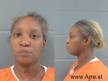 Shanelle Annette Strong Mugshot