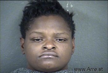 Tanisha L Robinson Mugshot