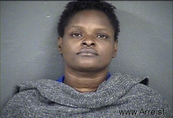 Tanisha L Robinson Mugshot