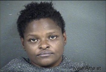 Tanisha L Robinson Mugshot