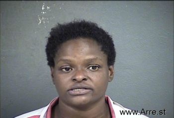 Tanisha L Robinson Mugshot