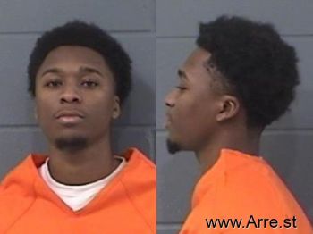 Victor Jaden Moore Mugshot