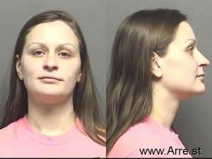 Chloe Holt Arrest Mugshot