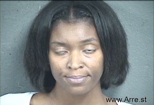 Shardaisia Holliday Arrest Mugshot