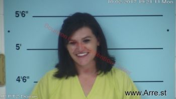 Amber L Giri Mugshot