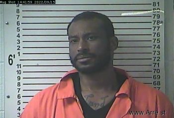 Derrick Deon Saunders Mugshot