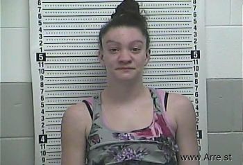 Desarae  Thacker Mugshot