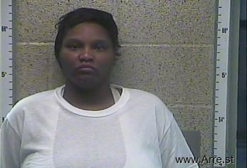 Larayna C Manning Mugshot