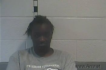 Leeshawn Nicole Thompson Mugshot