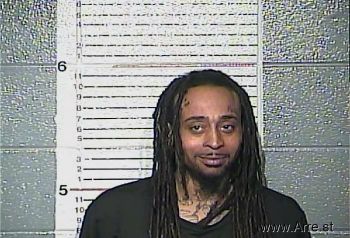 Leshaun Dewayne Manica Mugshot