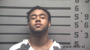 Tayis Nathaniel Mills Mugshot