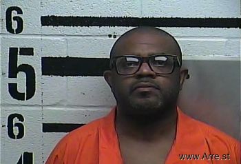 Tyron Ladale Hill Mugshot