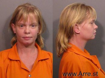 Carolyn Lanessa Peace Mugshot