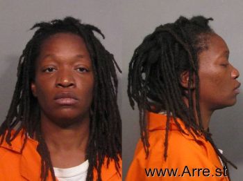 Holly Trenise Brown Mugshot