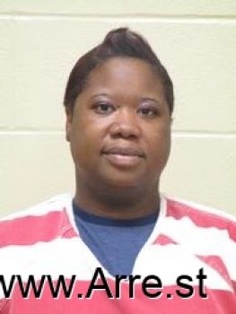 Latoya  Robinson Mugshot