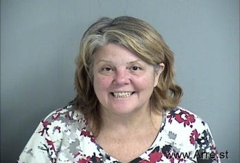 Lisa  Lowe Mugshot