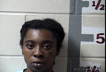 Onshay Danee Reaves Mugshot