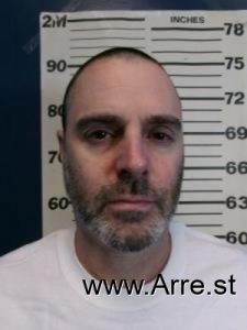 Daniel Lyons Arrest Mugshot