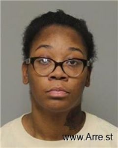 Traieonna Earl Arrest