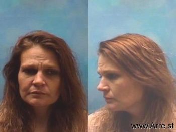 Amy Lyn Larabee Mugshot