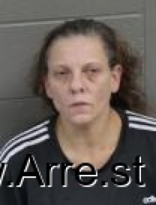 Elizabeth Kiser Arrest