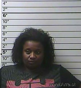 Akisha S Traylor Mugshot